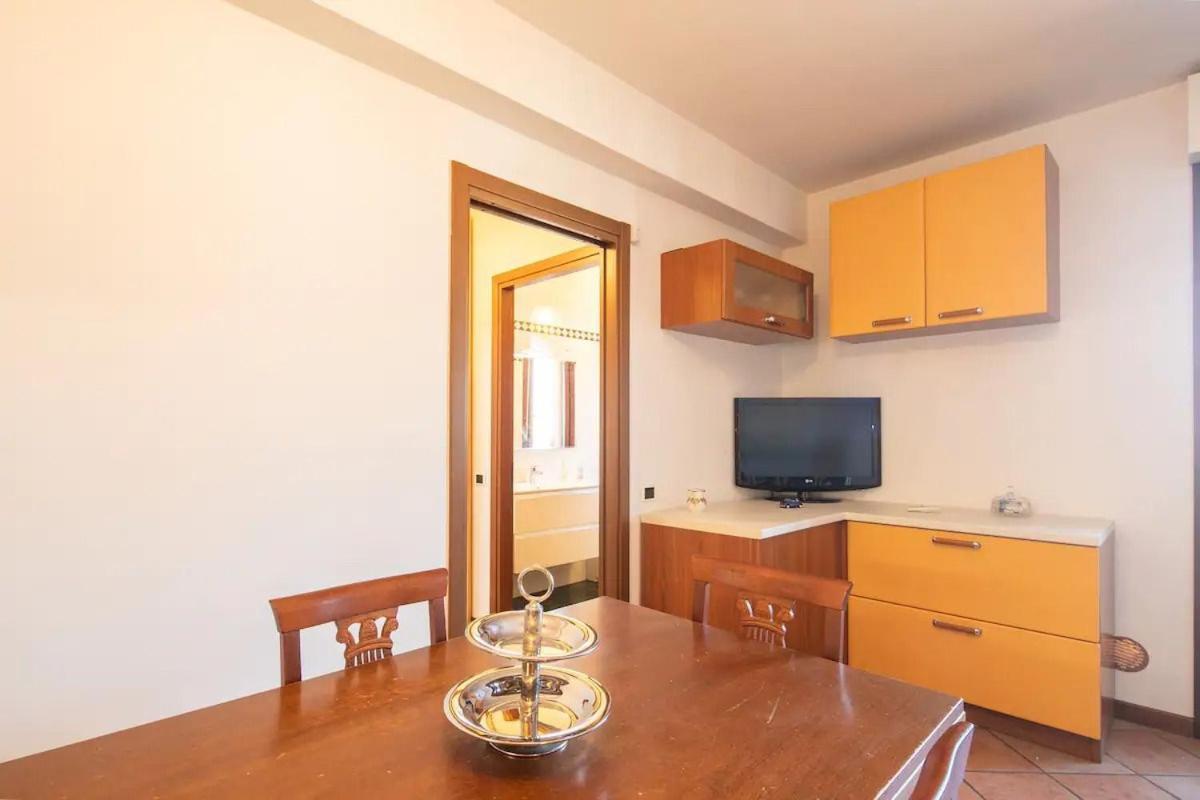 Suite Con 2 Balconi - 6 Guest Prato  Exteriér fotografie
