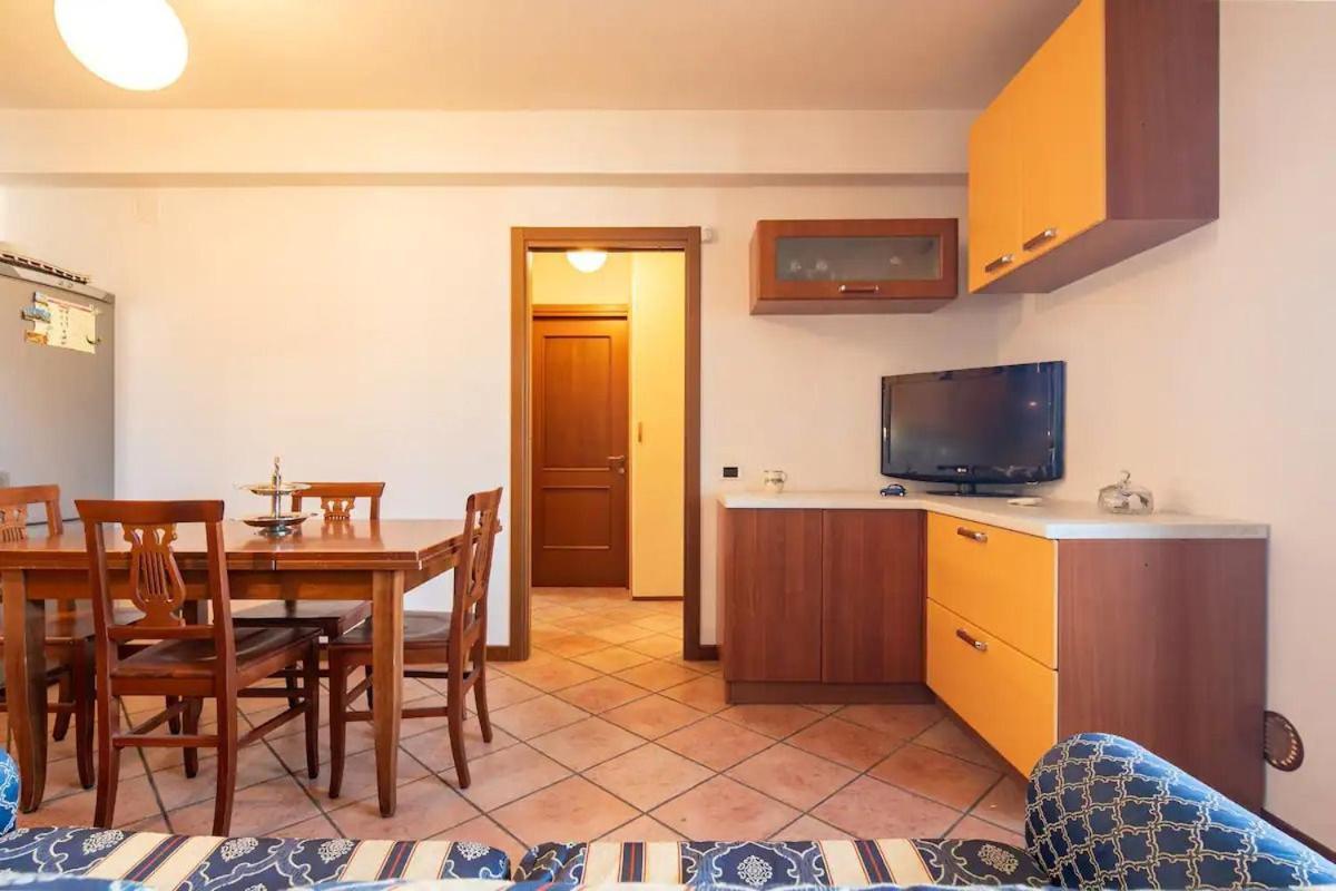 Suite Con 2 Balconi - 6 Guest Prato  Exteriér fotografie