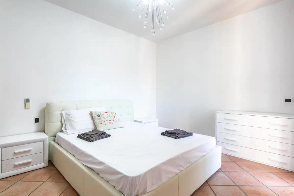 Suite Con 2 Balconi - 6 Guest Prato  Exteriér fotografie
